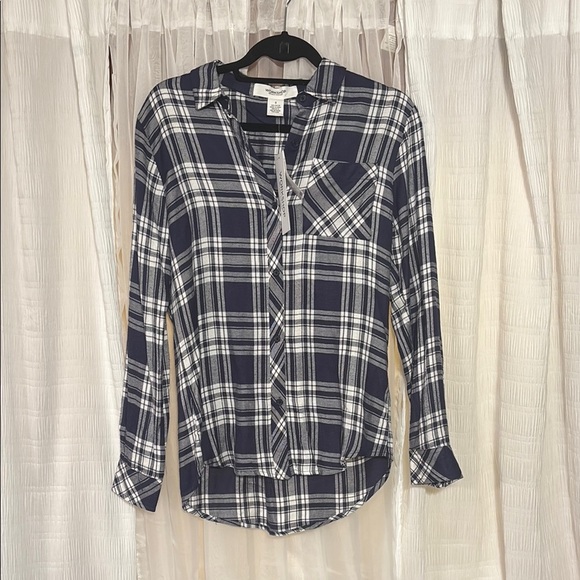 Workshop Republic Clothing Blue and White Notched Collar Button Down Shirt - Picture 1 of 4